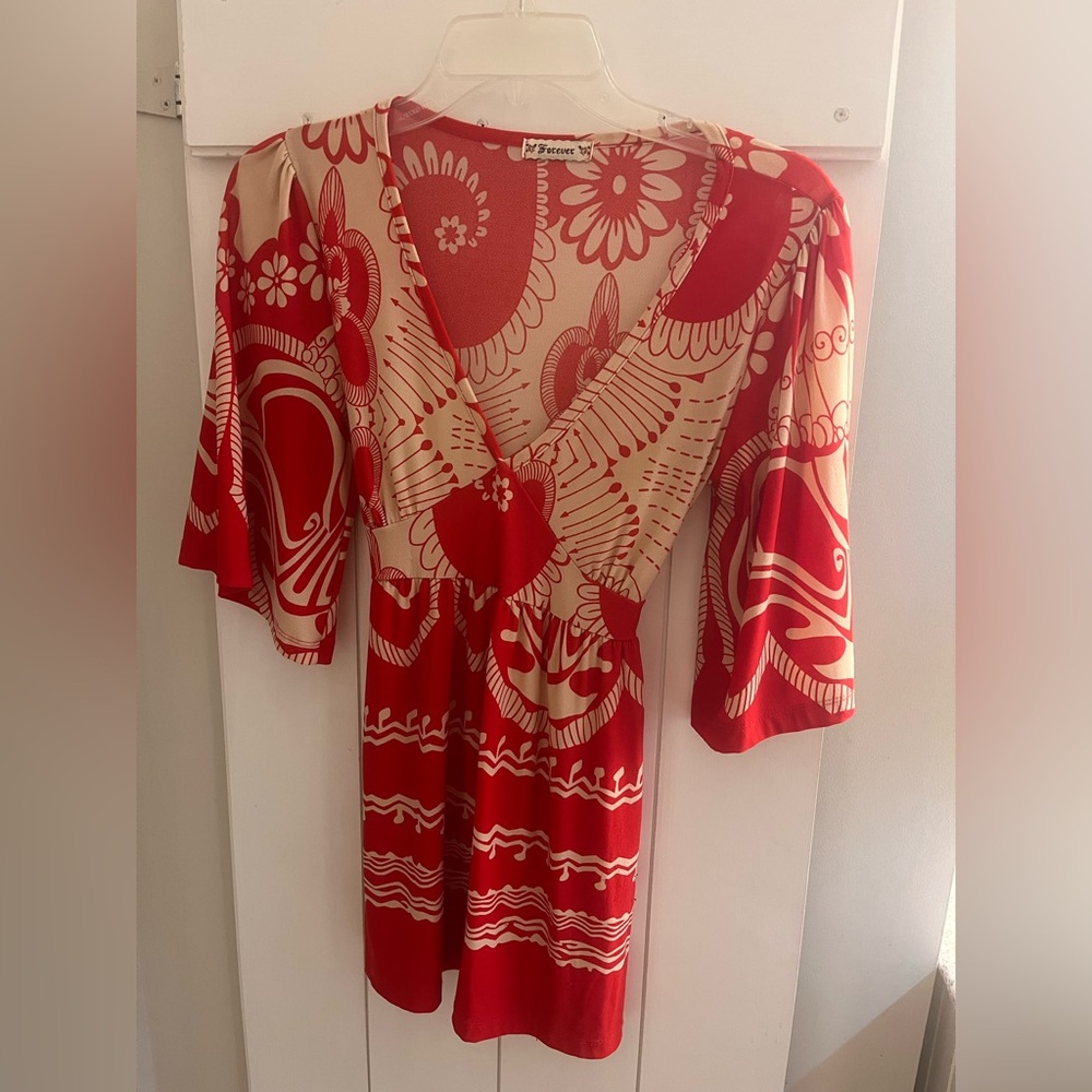 Forever 21 Red and Cream Floral Top with Contrasting Panel-FLAWS-size small